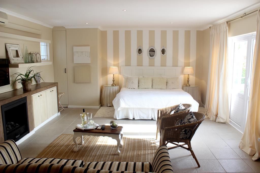 Oak Village B&B Στέλενμπος Δωμάτιο φωτογραφία