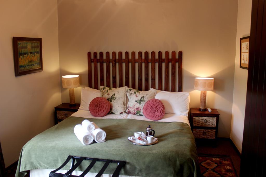 Oak Village B&B Στέλενμπος Δωμάτιο φωτογραφία
