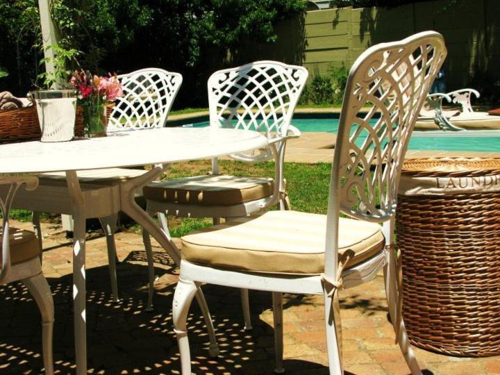 Oak Village B&B Στέλενμπος Εξωτερικό φωτογραφία