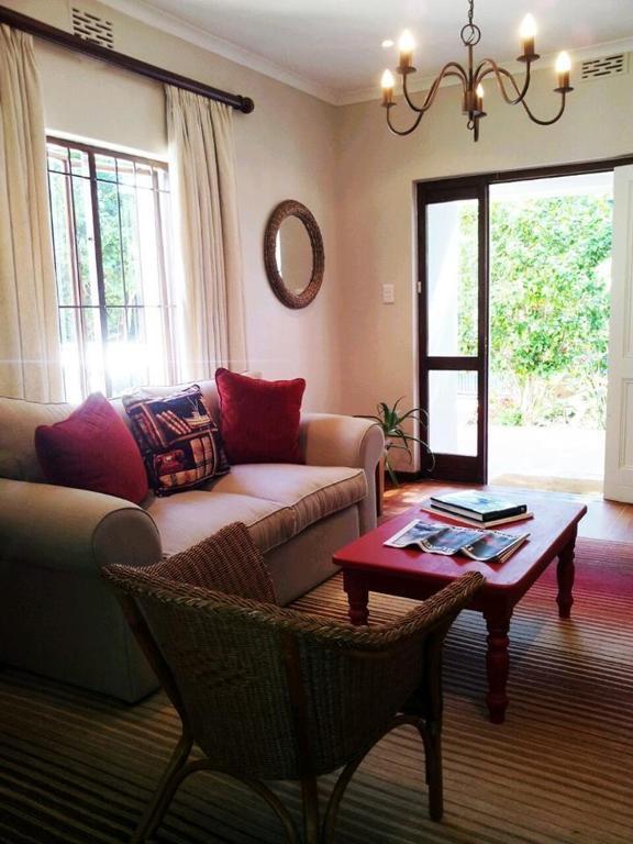 Oak Village B&B Στέλενμπος Εξωτερικό φωτογραφία