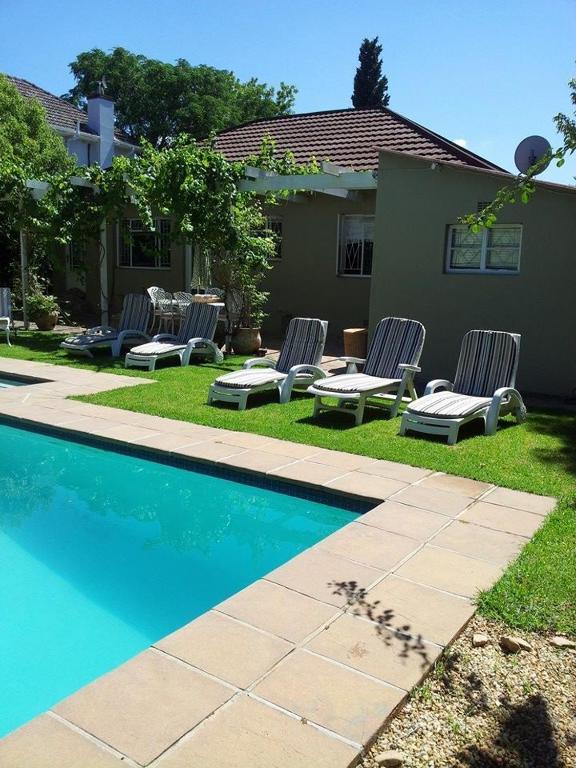 Oak Village B&B Στέλενμπος Δωμάτιο φωτογραφία